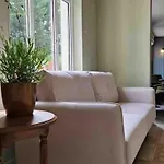 Luxury Eleven Bedroom House Sleeps 23 5-10 Mins Walk From Town Centre Casa de Férias *