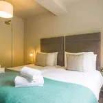 Casa de Férias Luxury Eleven Bedroom House Sleeps 23 5-10 Mins Walk From Town Centre Killarney