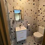 Luxury Eleven Bedroom House Sleeps 23 5-10 Mins Walk From Town Centre 基拉尼