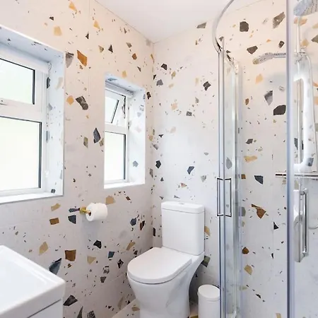 Tatil Evi Luxury Eleven Bedroom House Sleeps 23 5-10 Mins Walk From Town Centre *