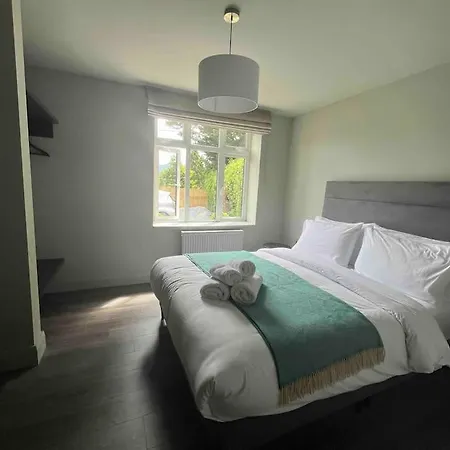 Tatil Evi Luxury Eleven Bedroom House Sleeps 23 5-10 Mins Walk From Town Centre Killarney