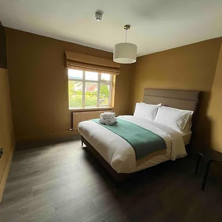 Luxury Eleven Bedroom House Sleeps 23 5-10 Mins Walk From Town Centre * Κιλάρνεϊ