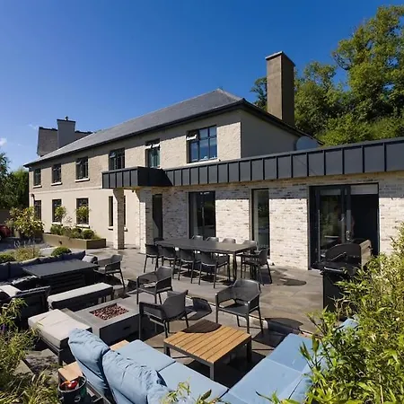 Tatil Evi Luxury Eleven Bedroom House Sleeps 23 5-10 Mins Walk From Town Centre