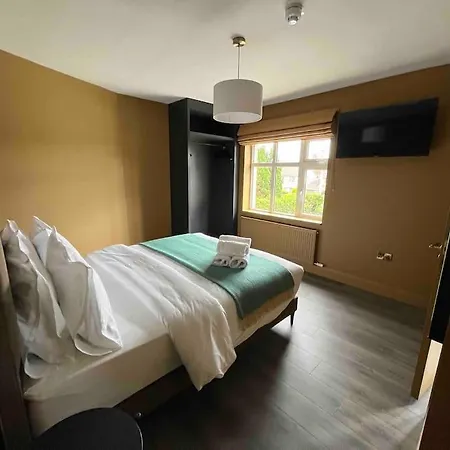 Luxury Eleven Bedroom House Sleeps 23 5-10 Mins Walk From Town Centre Tatil Evi Killarney