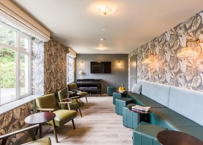 Luxury Eleven Bedroom House Sleeps 23 5-10 Mins Walk From Town Centre Casa vacanze