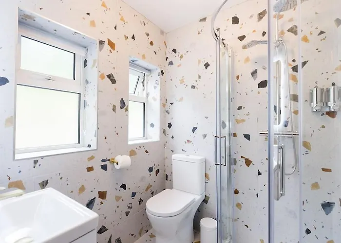 Casa vacanze Luxury Eleven Bedroom House Sleeps 23 5-10 Mins Walk From Town Centre *