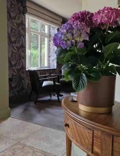 Luxury Eleven Bedroom House Sleeps 23 5-10 Mins Walk From Town Centre Casa vacanze Cill Airne