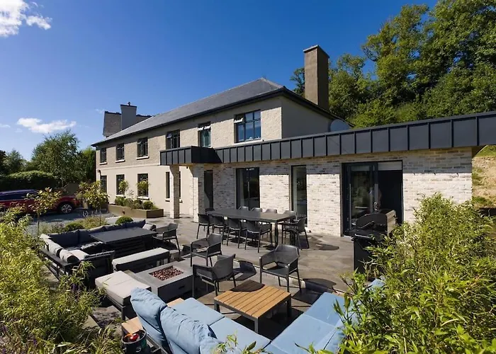 Casa vacanze Luxury Eleven Bedroom House Sleeps 23 5-10 Mins Walk From Town Centre