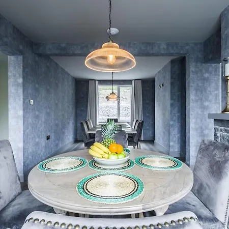 Tatil Evi Luxury Eleven Bedroom House Sleeps 23 5-10 Mins Walk From Town Centre *